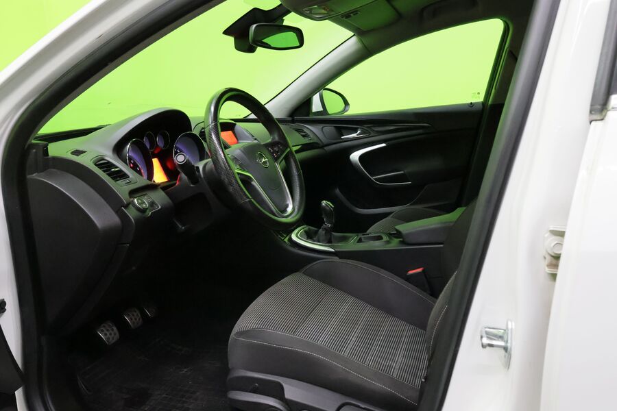 Opel Insignia vaihtoauto