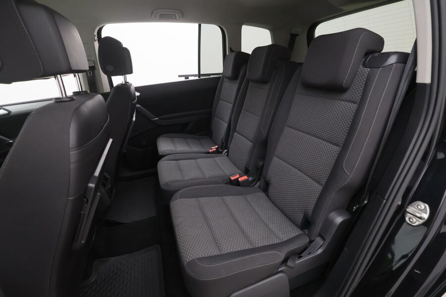 Volkswagen Touran vaihtoauto