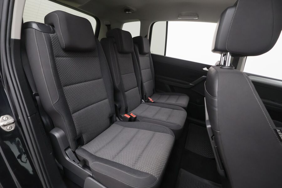 Volkswagen Touran vaihtoauto