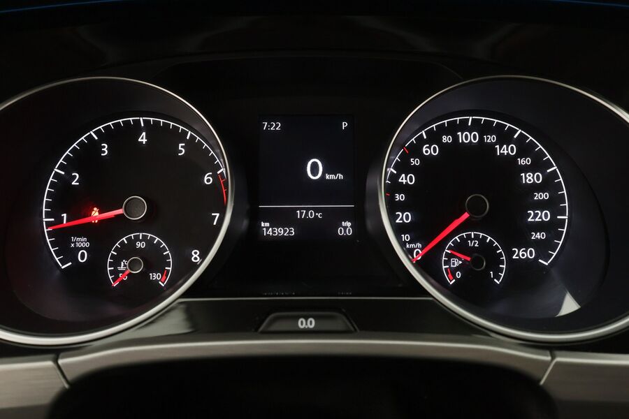 Volkswagen Touran vaihtoauto