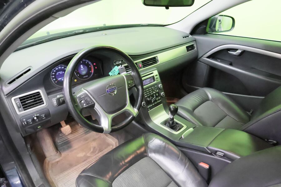 Volvo V70 vaihtoauto