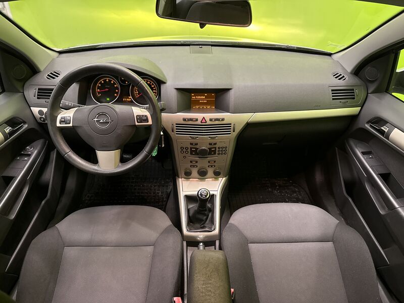 Opel Astra vaihtoauto