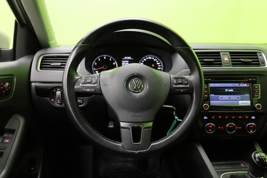 Volkswagen Jetta vaihtoauto