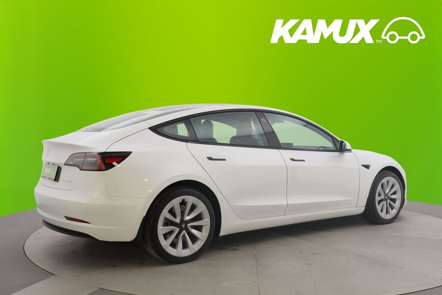 Tesla Model 3 vaihtoauto