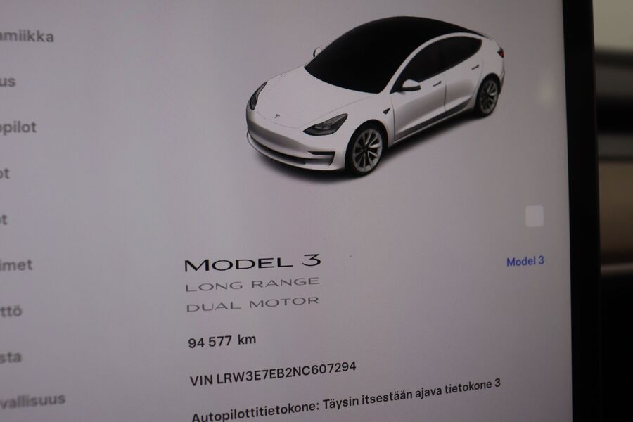 Tesla Model 3 vaihtoauto