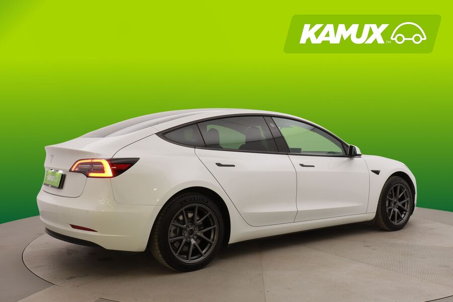 Tesla Model 3 vaihtoauto
