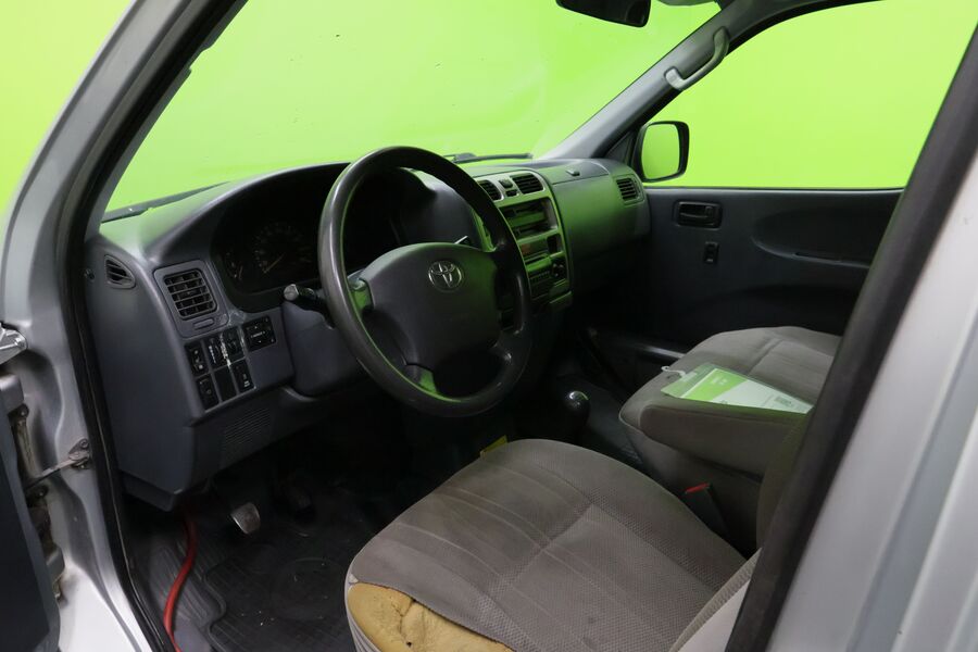 Toyota Hiace vaihtoauto