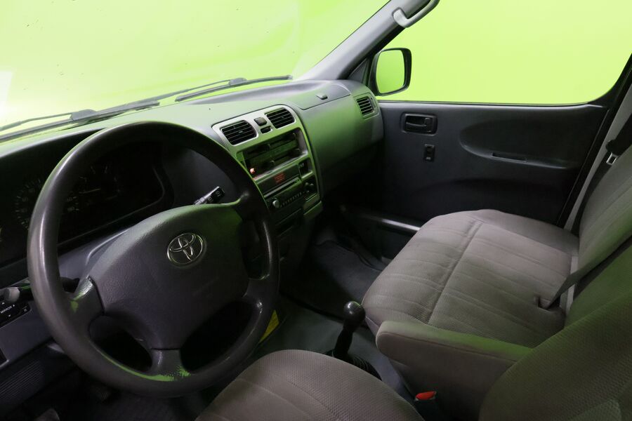 Toyota Hiace vaihtoauto