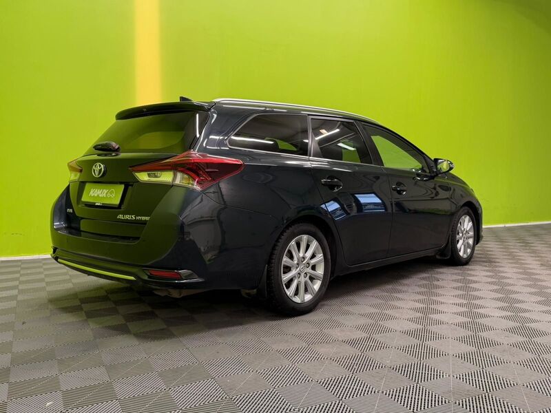 Toyota Auris vaihtoauto