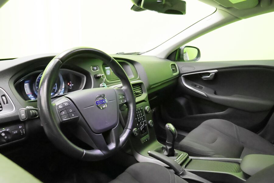 Volvo V40 Cross Country vaihtoauto