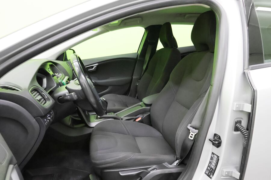 Volvo V40 Cross Country vaihtoauto