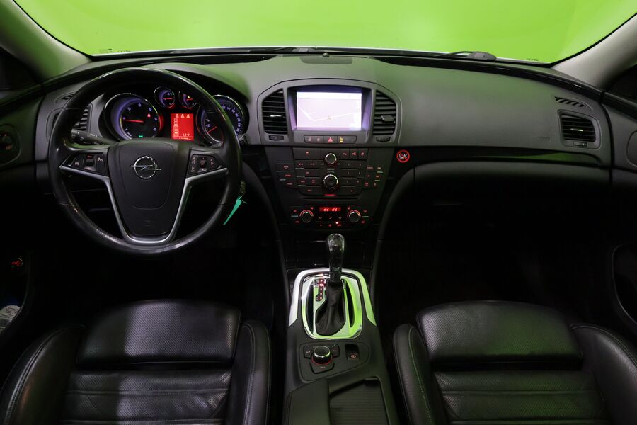 Opel Insignia vaihtoauto