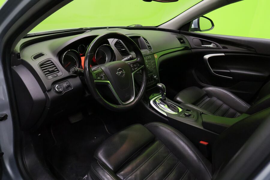 Opel Insignia vaihtoauto