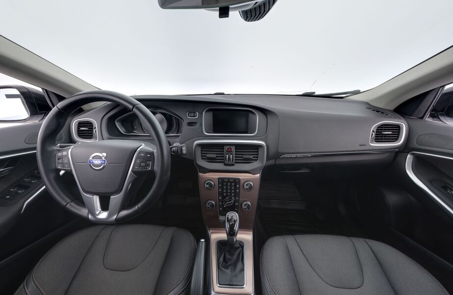 Volvo V40 Cross Country vaihtoauto