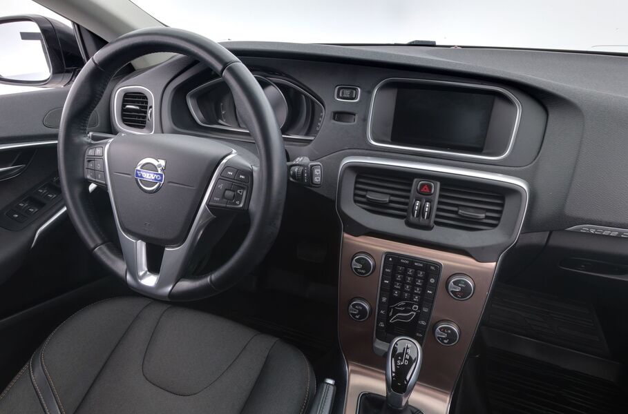 Volvo V40 Cross Country vaihtoauto