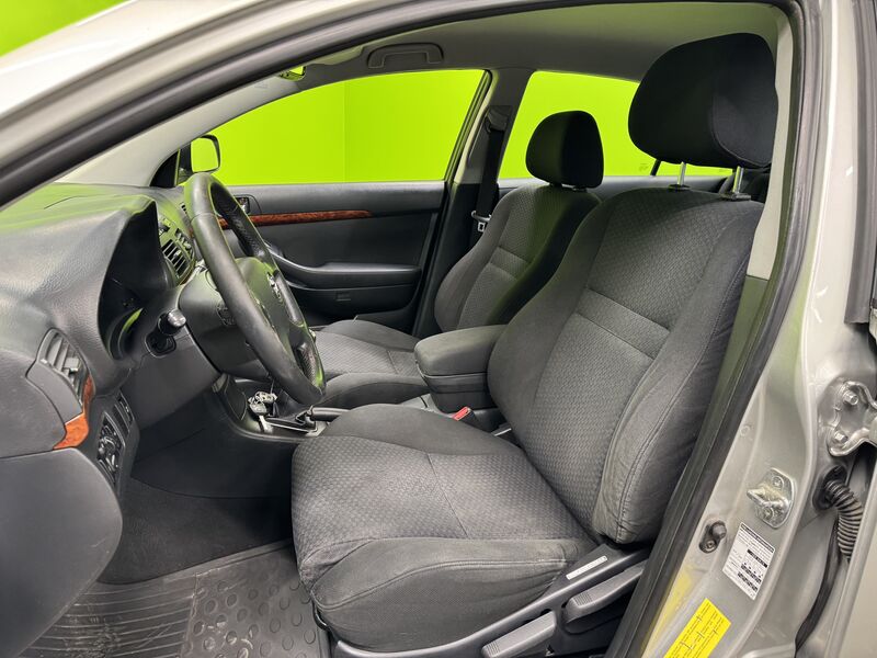 Toyota Avensis vaihtoauto