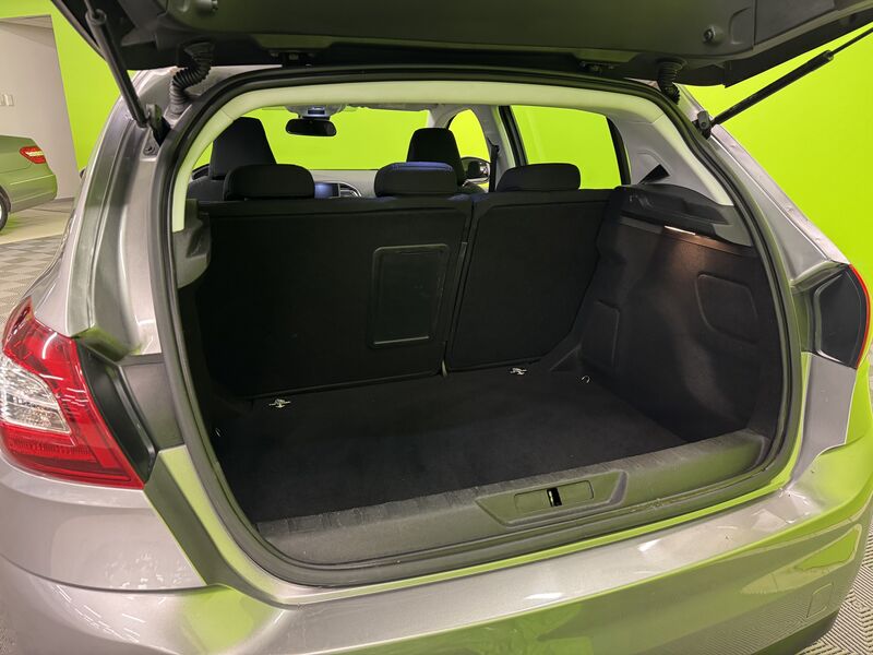 Peugeot 308 vaihtoauto