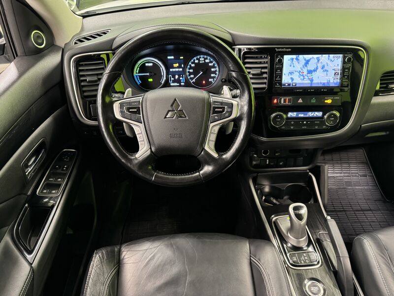Mitsubishi Outlander PHEV vaihtoauto