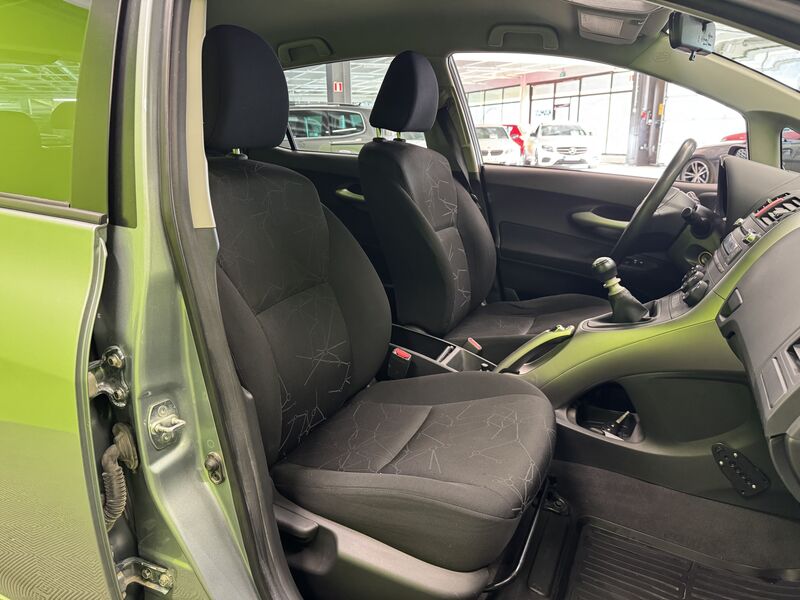 Toyota Auris vaihtoauto