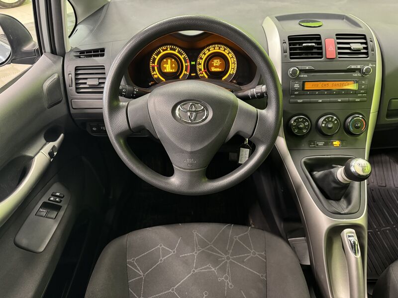 Toyota Auris vaihtoauto