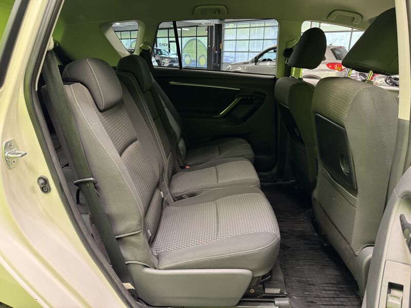 Toyota Verso vaihtoauto