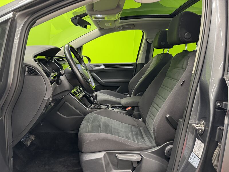 Volkswagen Touran vaihtoauto