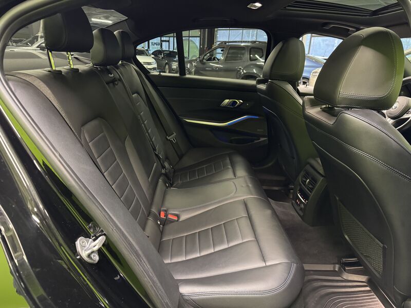 BMW 330 vaihtoauto