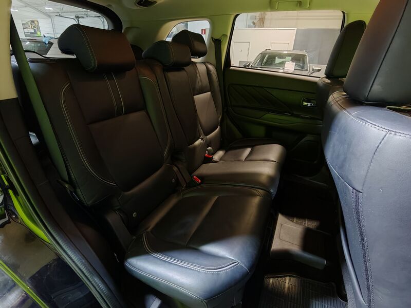 Mitsubishi Outlander PHEV vaihtoauto