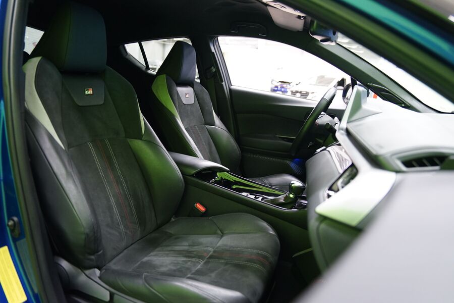 Toyota C-HR vaihtoauto