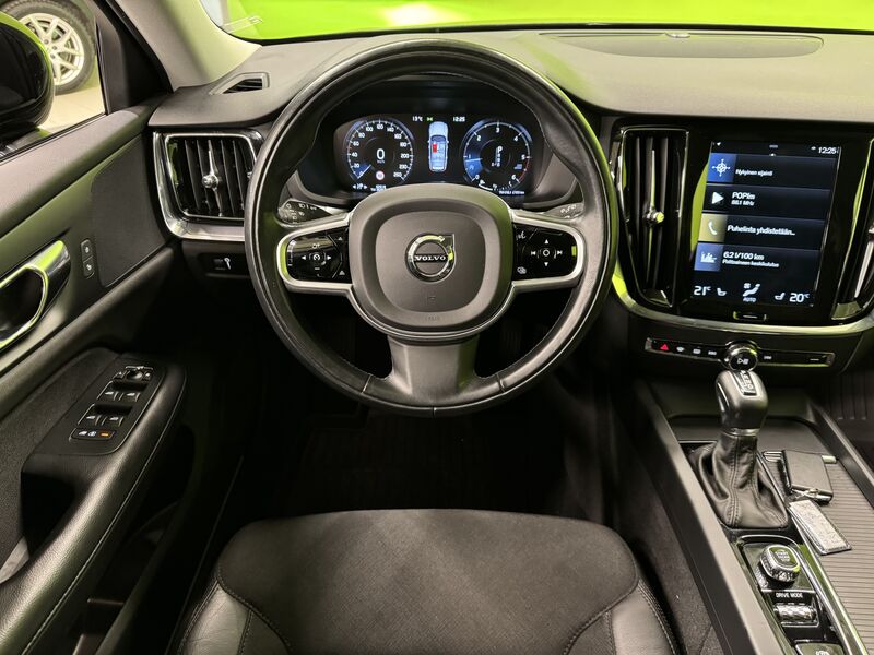 Volvo V60 Cross Country vaihtoauto