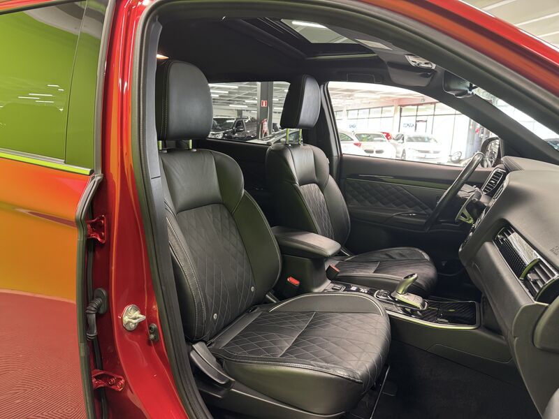 Mitsubishi Outlander PHEV vaihtoauto