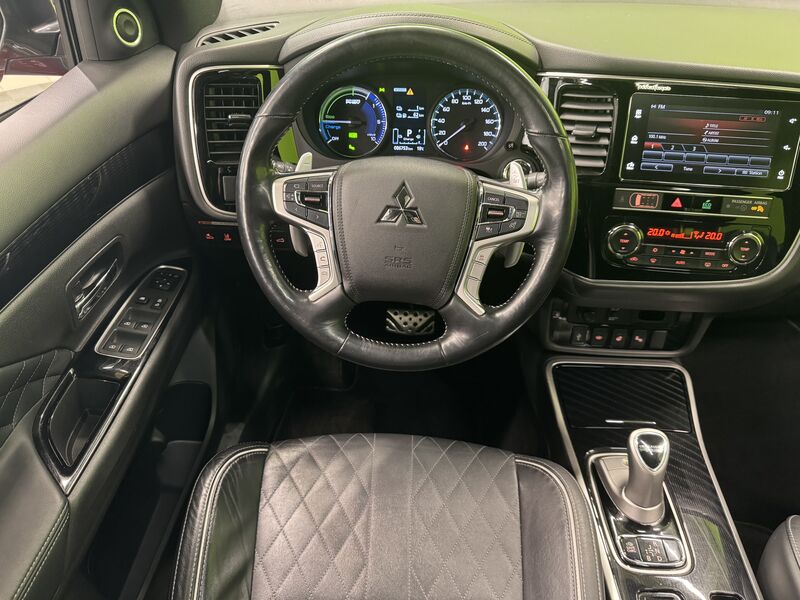 Mitsubishi Outlander PHEV vaihtoauto