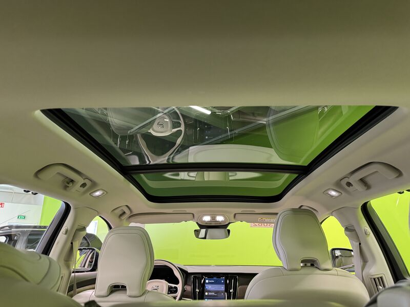 Volvo V90 Cross Country vaihtoauto