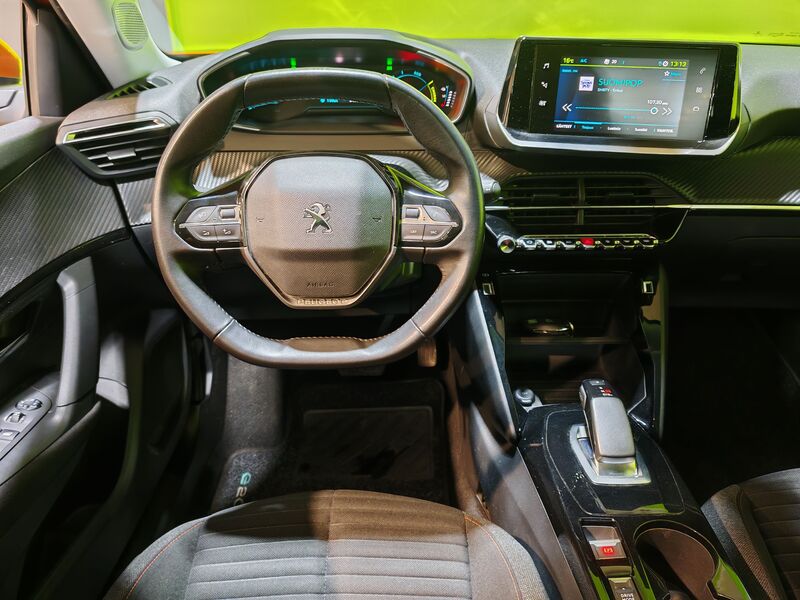 Peugeot e-2008 vaihtoauto