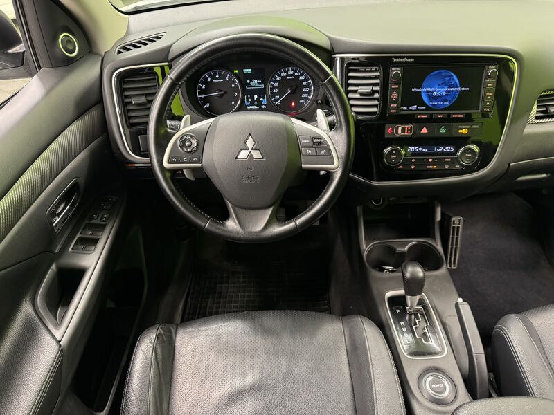 Mitsubishi Outlander vaihtoauto