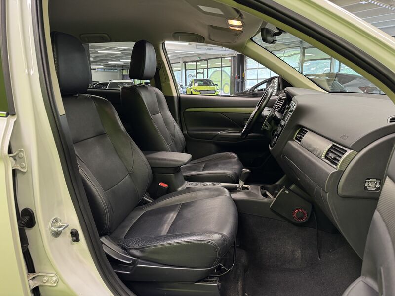 Mitsubishi Outlander vaihtoauto