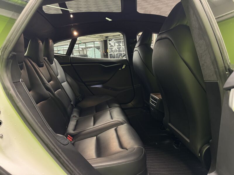 Tesla Model S vaihtoauto