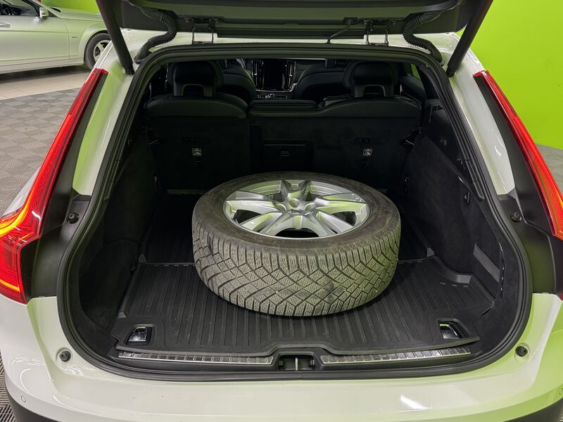 Volvo V90 Cross Country vaihtoauto