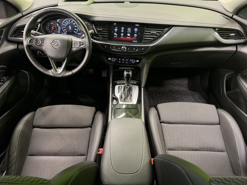 Opel Insignia vaihtoauto