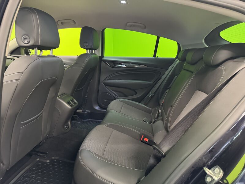 Opel Insignia vaihtoauto