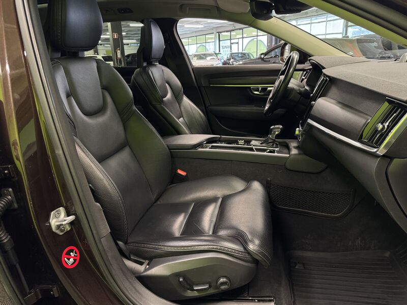 Volvo V90 Cross Country vaihtoauto