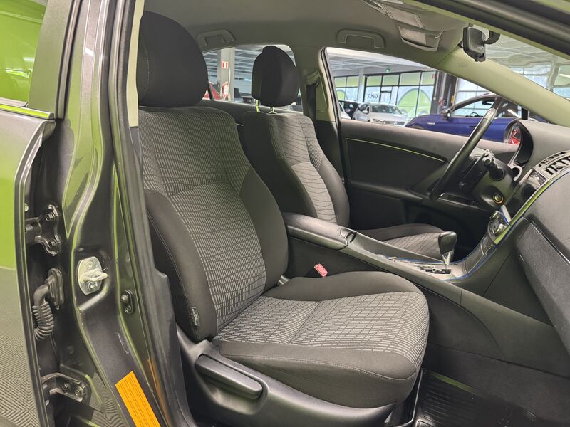 Toyota Avensis vaihtoauto