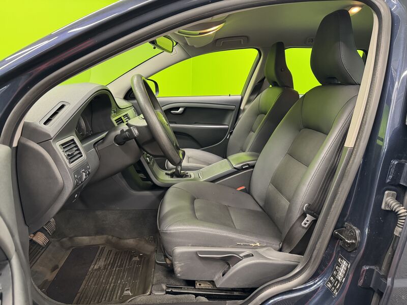 Volvo V70 vaihtoauto