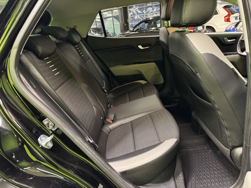 Kia Stonic vaihtoauto