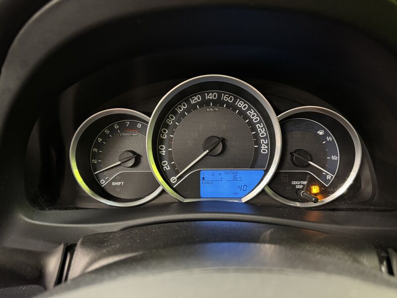 Toyota Auris vaihtoauto