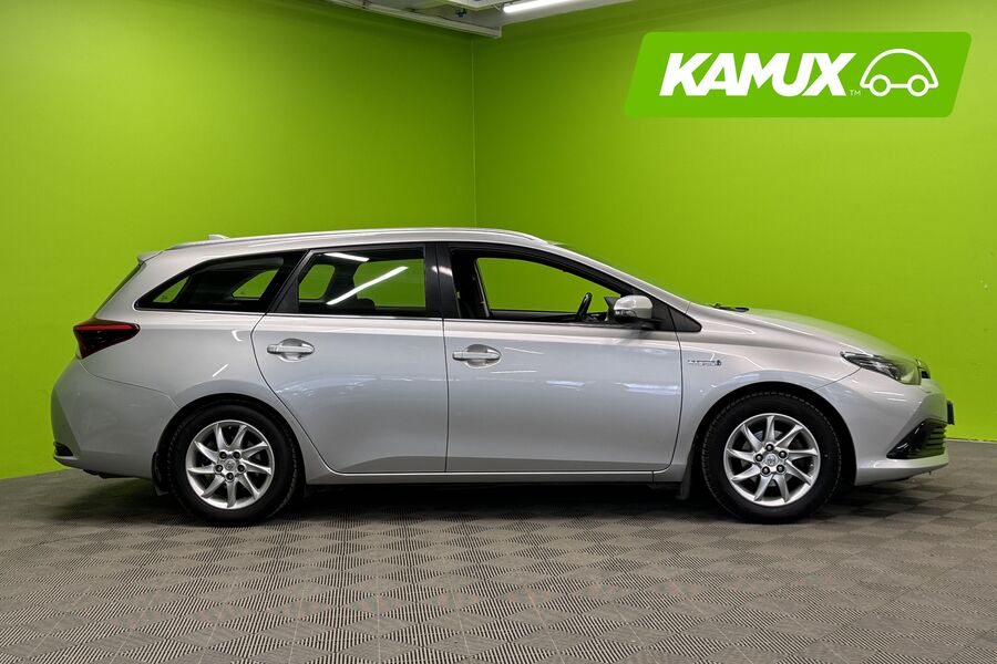 Toyota Auris vaihtoauto