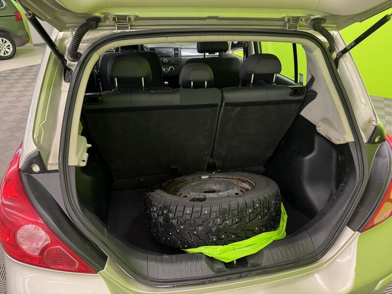 Nissan Tiida vaihtoauto