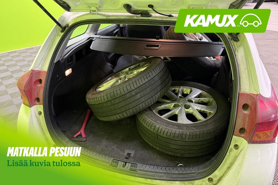 Toyota Auris vaihtoauto