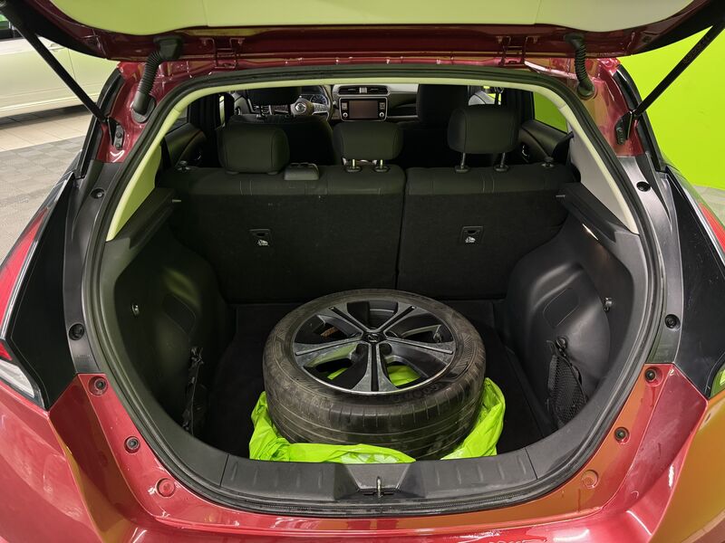 Nissan Leaf vaihtoauto