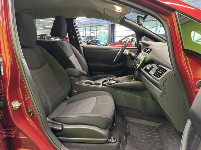 Nissan Leaf vaihtoauto